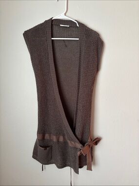 Sleeveless Knit Wrap Sweater Vest - Brown